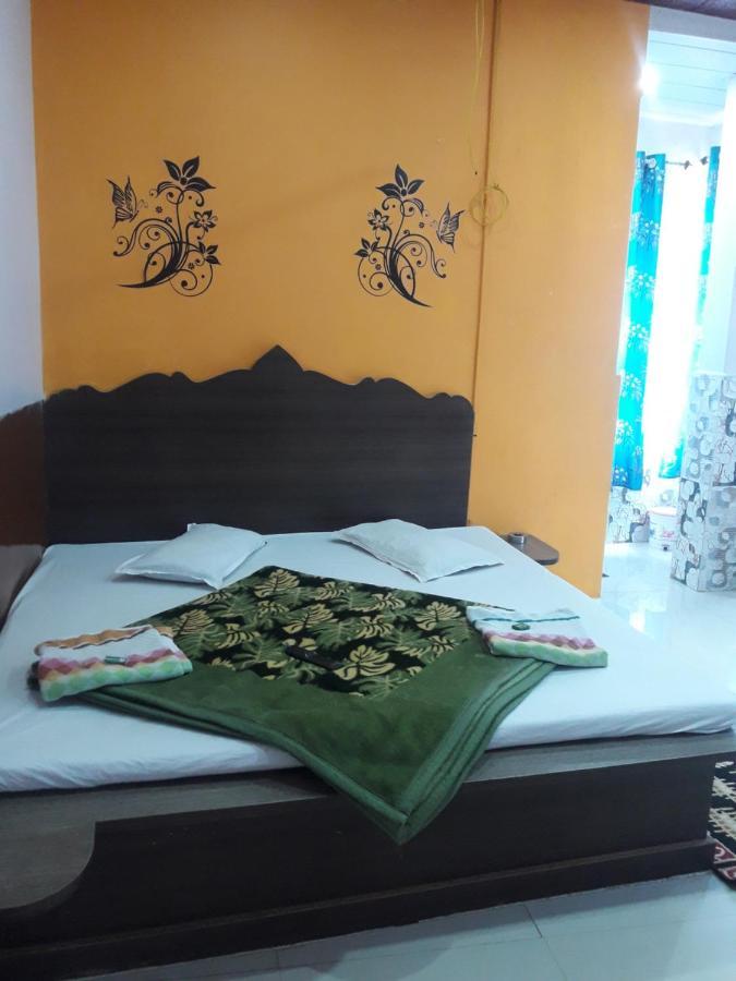 Hotel Rajvihar Pachmarhī Екстериор снимка