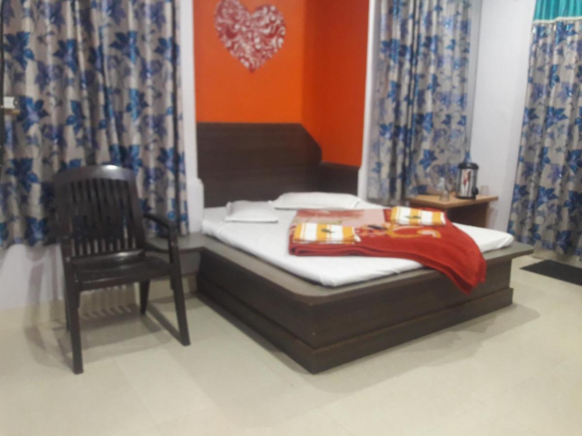 Hotel Rajvihar Pachmarhī Екстериор снимка