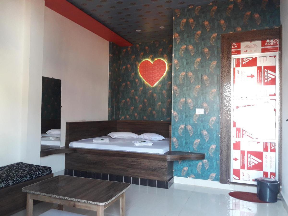 Hotel Rajvihar Pachmarhī Екстериор снимка
