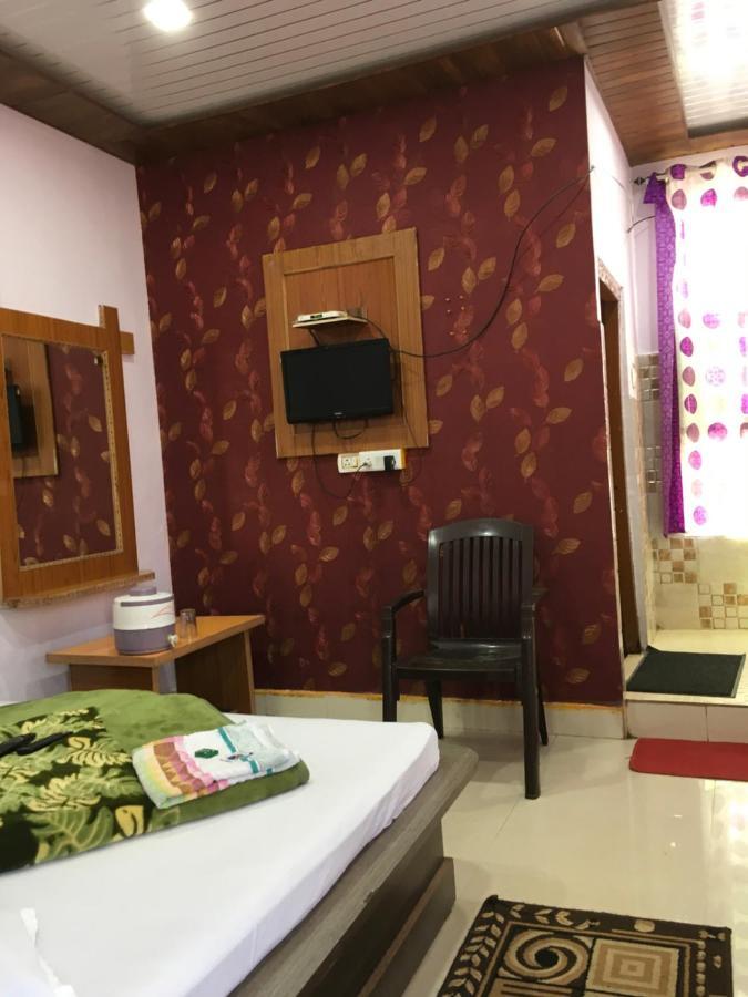Hotel Rajvihar Pachmarhī Екстериор снимка